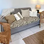 Διαμέρισμα Charming In *